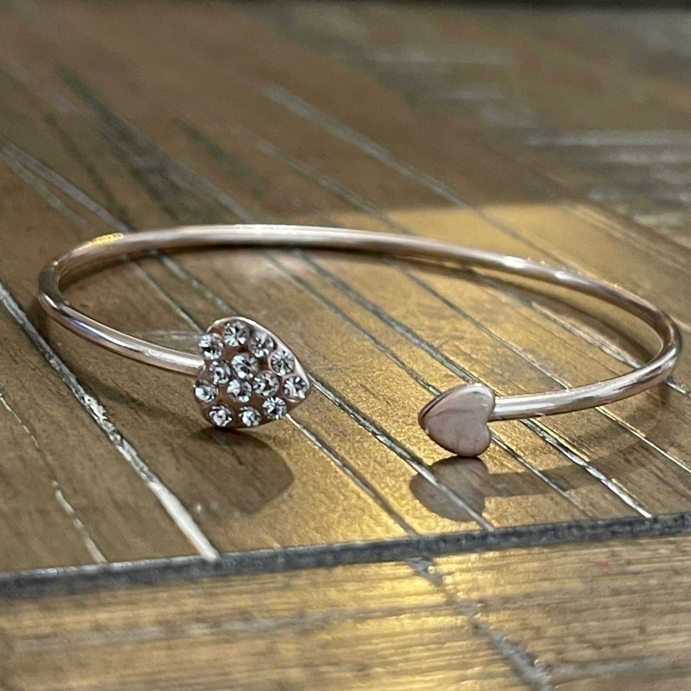 NWT Rose Gold Double Heart Full Love Bracelet